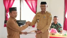 Alwan Lakoko Terima Jabatan Baru Sebagai Camat Mangoli Utara di Acara Sertijab. (Rakyatmu)