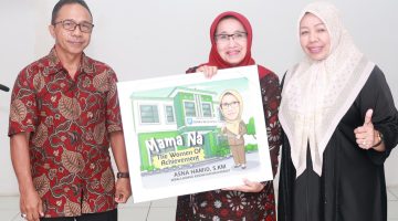 Asna Hamid (Tengah) Bersama Kepala Dinas Kesehatan Kota Ternate, Fathiyah Suma. (Rakyatmu)