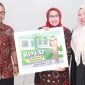 Asna Hamid (Tengah) Bersama Kepala Dinas Kesehatan Kota Ternate, Fathiyah Suma. (Rakyatmu)