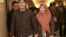 Wali Kota Ternate, Dr. M. Tauhid Soleman bersama Ketua TP-PKK Kota Ternate, Marliza Tauhid, menghadiri pembukaan Rakernas XI JKPI di Hotel Tentrem, Yogyakarta. (istimewa/rakyatmu)