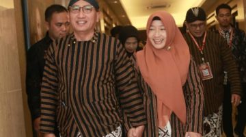 Wali Kota Ternate, Dr. M. Tauhid Soleman bersama Ketua TP-PKK Kota Ternate, Marliza Tauhid, menghadiri pembukaan Rakernas XI JKPI di Hotel Tentrem, Yogyakarta. (istimewa/rakyatmu)