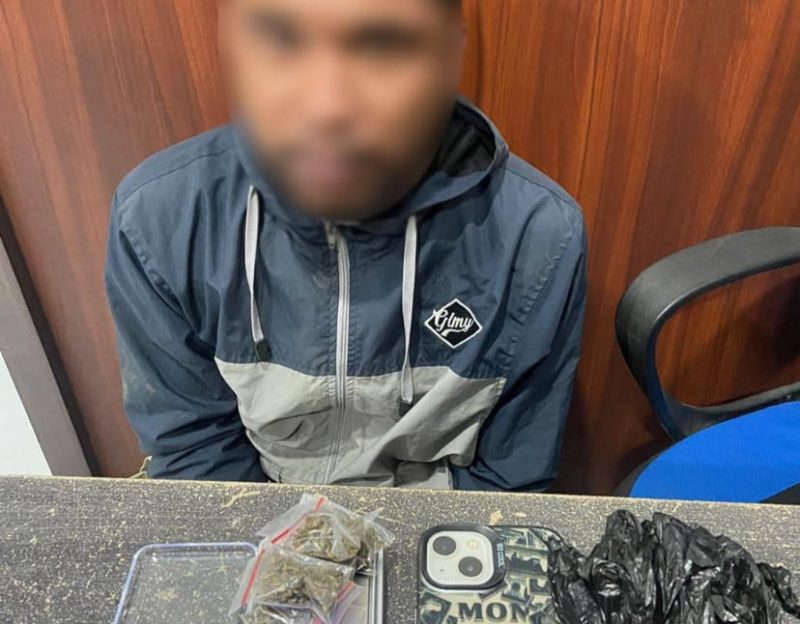Pelaku Simpan Ganja Diamankan Satresnarkoba Polres Ternate. (rakyatmu)