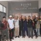 Warga Adat Maba Sangaji di Ruang Staf Pelayanan Tahanan. (Rakyatmu)