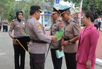 Kapolres Kepulauan Sula AKBP Kodrat Muh Hartanto Pimpin Serah Terima Jabatan Lingkup Polres Kepulauan Sula. (Rakyatmu)