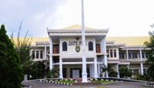 Kantor Bupati Kepulauan Sula. (Istimewa/Rakyatmu)