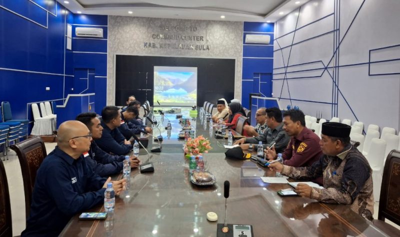 Tim Ekspedisi Patriot Melakukan Pertemuan dengan Pemerintah Kabupaten Kepulauan Sula Membahas Rencana Penelitian Sumber Daya Alam di Pulau Mangoli. (Rakyatmu)