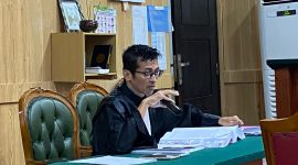 JPU Kejari Kepulauan Sula, Aziz di Sidang Pemeriksaan Saksi, Pengadilan Negeri Ternate. (Rakyatmu)