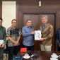 Wali Kota Ternate Didampingi Plt. Kepala Bappelitbangda, Sekretaris Bappelitbangda, dan Ketua IAGI Kota Ternate Bersama Direktur Sumber Daya Energi, Mineral dan Pertambangan BAPPENAS, Togu Pardede. (Rakyatmu)