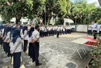 Sekda Kota Ternate, Rizal.Marsaoly saat Pimpin Apel Pagi di Dinas Perhubungan Kota Ternate. (Rakyatmu)