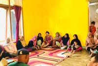 Nurjaya Hi Ibrahim Bersama Warga Kelurahan Fitu