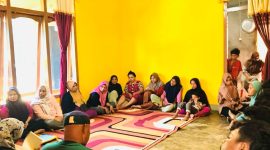 Nurjaya Hi Ibrahim Bersama Warga Kelurahan Fitu