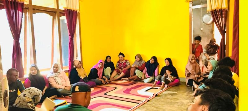 Nurjaya Hi Ibrahim Bersama Warga Kelurahan Fitu