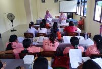 Foto Kegiatan Pembinaan 25 Keterampilan Dasar Kader Posyandu. (Rakyatmu)
