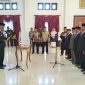 Wakil Bupati Kepulauan Sula H. Saleh Marassabessy saat Lantik Pengurus Baznas Kepulauan Sula. (Rakyatmu)