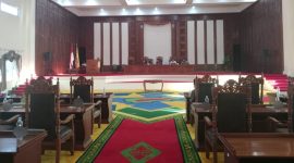 Suasana Anggota DPRD Pulau Taliabu dari Fraksi PKD Keluar dari Ruang Rapat Paripurna Pengesahan APBD-P TA 2025. (Rakyatmu)