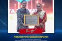 Wali Kota Ternate, M. Tauhid Soleman Terima Pengharaan dari Kepala ANRI Dr. Mego Pinandito