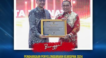 Wali Kota Ternate, M. Tauhid Soleman Terima Pengharaan dari Kepala ANRI Dr. Mego Pinandito