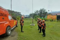 Tim SAR Halmahera Selatan saat Melakukan Persiapan Melakukan Pencarian Korban. (Dok. Tim Sar for Rakyatmu)