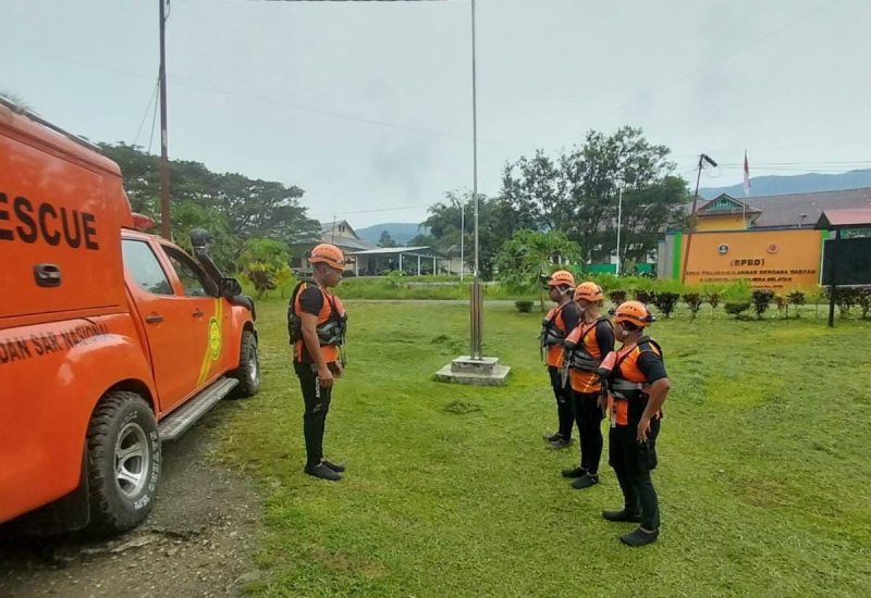 Tim SAR Halmahera Selatan saat Melakukan Persiapan Melakukan Pencarian Korban. (Dok. Tim Sar for Rakyatmu)