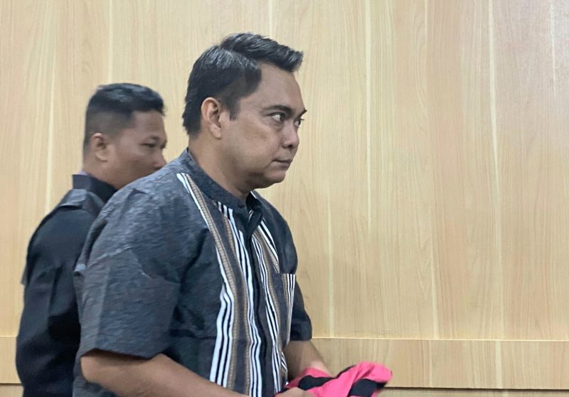 Terdakwa Muhammad Yusril di Pengadilan Negeri Ternate (Rakyatmu)