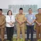 Foto Bersama dengan Wali Kota Ternate M. Tauhid Soleman di Kegiatan Sosialisasi Jaminan Sosial Ketenagakerjaan