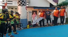 Sekda kota Ternate Rizal Marsaoly saat Melepaskan Peserta ajang lari lintas alam bertajuk Gammayou Puncak Trail Run 2025