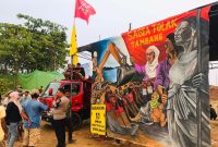 Warga yang tergabung dalam Koalisi #Save Sagea menggeruduk kawasan pertambangan PT MAI di Desa Sagea, Weda Utara, Halmahera Tengah, Maluku Utara. (Istimewa)