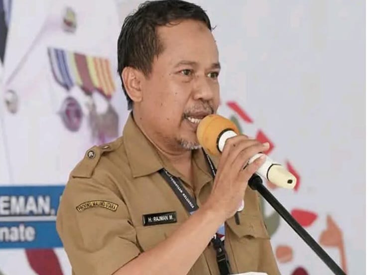 Kepala DPPKB Kota Ternate, Rajman Makka. (RakyatMu)