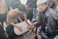 Seorang Pria yang Ditemukan Meninggal Dunia di Pantai Falajawa Satu, Kota Ternate. (Rakyatmu)