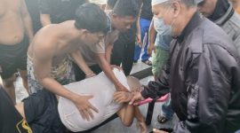 Seorang Pria yang Ditemukan Meninggal Dunia di Pantai Falajawa Satu, Kota Ternate. (Rakyatmu)
