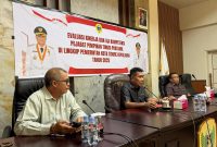 Wakil Wali Kota Tidore Kepulauan, Ahmad Laiman, saat membuka kegiatan Evaluasi Kinerja dan Uji Kompetensi Pejabat Pimpinan Tinggi Pratama Tahun 2025 di ruang rapat kantor Wali Kota Tidore Kepulauan. (Istimewa)