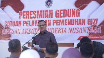 Wali Kota Tidore Kepulauan, Muhammad Sinen, meresmikan dapur makan bergizi gratis di Tidore Kepulauan. (Istimewa)