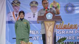 Wali Kota Tidore Kepulauan, Muhammad Sinen, memberikan sambutan dalam lomba 10 program pokok PKK Tingkat Kota Tidore Kepulauan Tahun 2025. (Istimewa)