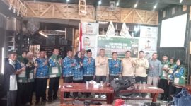 Foto bersama usai digelarnya sesi silaturahmi. (Rakyatmu/Istimewa)