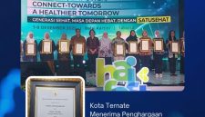 Foto Bersama pada Penerimaan Penghargaan Skrining Bayi Baru Lahir di Balai Kartini, Jakarta