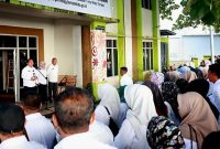 Sekda Kota Ternate, Rizal Marsaoly Pimpin Apel Pagi di Disperindag Kota Ternate