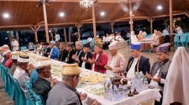 Doa Kie di Pendopo Kedaton Kesultanan Ternate. (Atu for Rakyatmu)