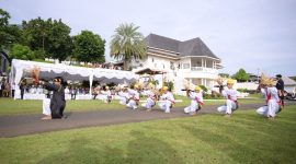 Tari Soya-soya pada Pembukaan Hari Jadi Ternate ke-775 di Kedaton Kesultanan Ternate. (Humas for RakyatMu)