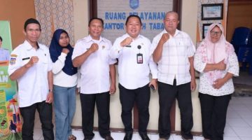 Sekda Kota Ternate Melakukan Kunjungan ke Kantor Lurah Tabam. (Istimewa)