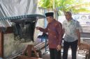 Wali Kota Ternate M. Tauhid Soleman Didampingi Plt. Kepala Dinas Perhubungan Kota Ternate, Faizal Badaruddin di Kantor Dishub