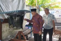 Wali Kota Ternate M. Tauhid Soleman Didampingi Plt. Kepala Dinas Perhubungan Kota Ternate, Faizal Badaruddin di Kantor Dishub