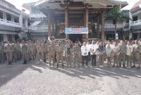 Foto Bersama Usai Apel Pagi di Halaman Kantor Satpol-PP Kota Ternate