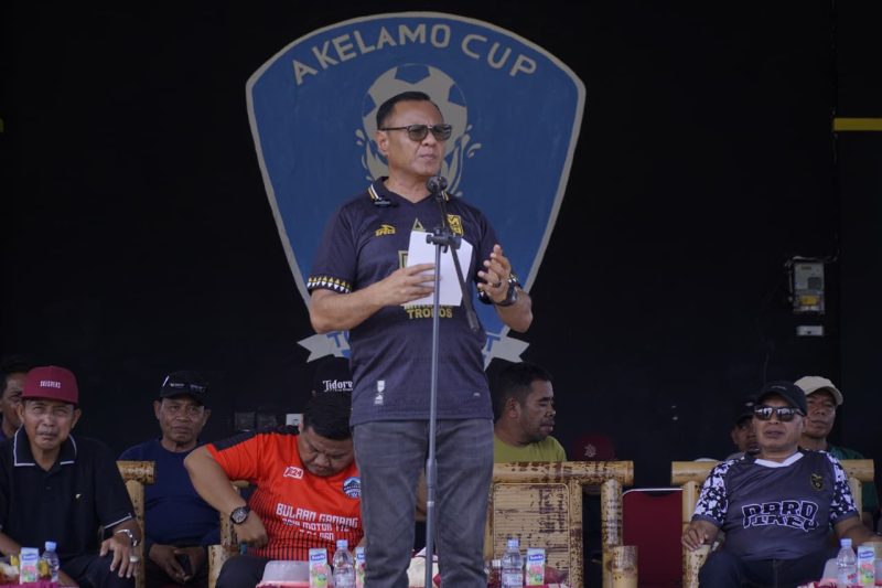 Wali Kota Tidore Kepulauan Muhammad Sinen membuka langsung ajang bergengsi ini yang diikuti 32 tim dari berbagai desa dan kelurahan. (Istimewa)