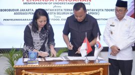 Penandatanganan Memorandum of Understanding (MoU) dengan Hotel Borobudur Jakarta dan Asosiasi Pemerintah Kota Seluruh Indonesia. (Istimewa)
