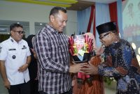Kepala sekolah dan guru TK/SD se-Pulau Tidore, Maluku Utara, resmi memasuki masa purna bakti periode 2025–2026. (Istimewa)