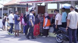 Wali Kota Tidore Muhammad Sinen bersama Wakil Wali Kota Ahmad Laiman, Ketua DPRD Ade Kama, BPBD, dan OPD terkait turun memantau situasi di lapangan usai gempa Magnitudo 7,6. (Istimewa) 