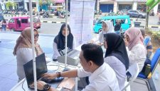 BP2RD Buka Pelayanan kepada Wajib Pajak di Depan Jatiland Mall Ternate. (RakyatMu)