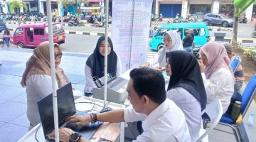 BP2RD Buka Pelayanan kepada Wajib Pajak di Depan Jatiland Mall Ternate. (RakyatMu) 