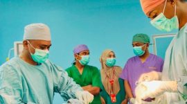 Tim Medis saat Melakukan Operasi  Bibir Sumbing di RSUD Kota Tidore. (Humas Tidore)