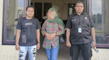 YBH Kapita Sula Dampingi Klien. Foto: Setiawan